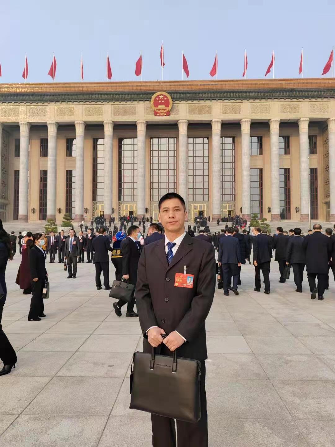 传递两会精神 凝聚奋进力量——哇哈体育贵溪公司全国人大代表何雄斌履职归来忙宣讲